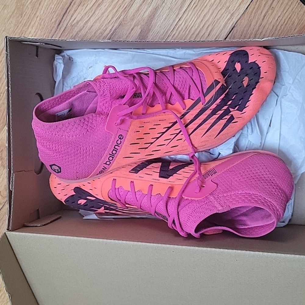 New balance track shoe